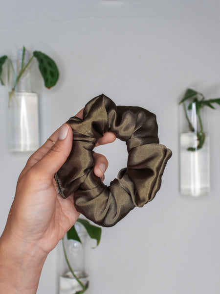 Bee Sweet Olive Scrunchie Set