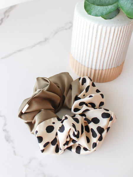 Shirley Jumbo Scrunchie