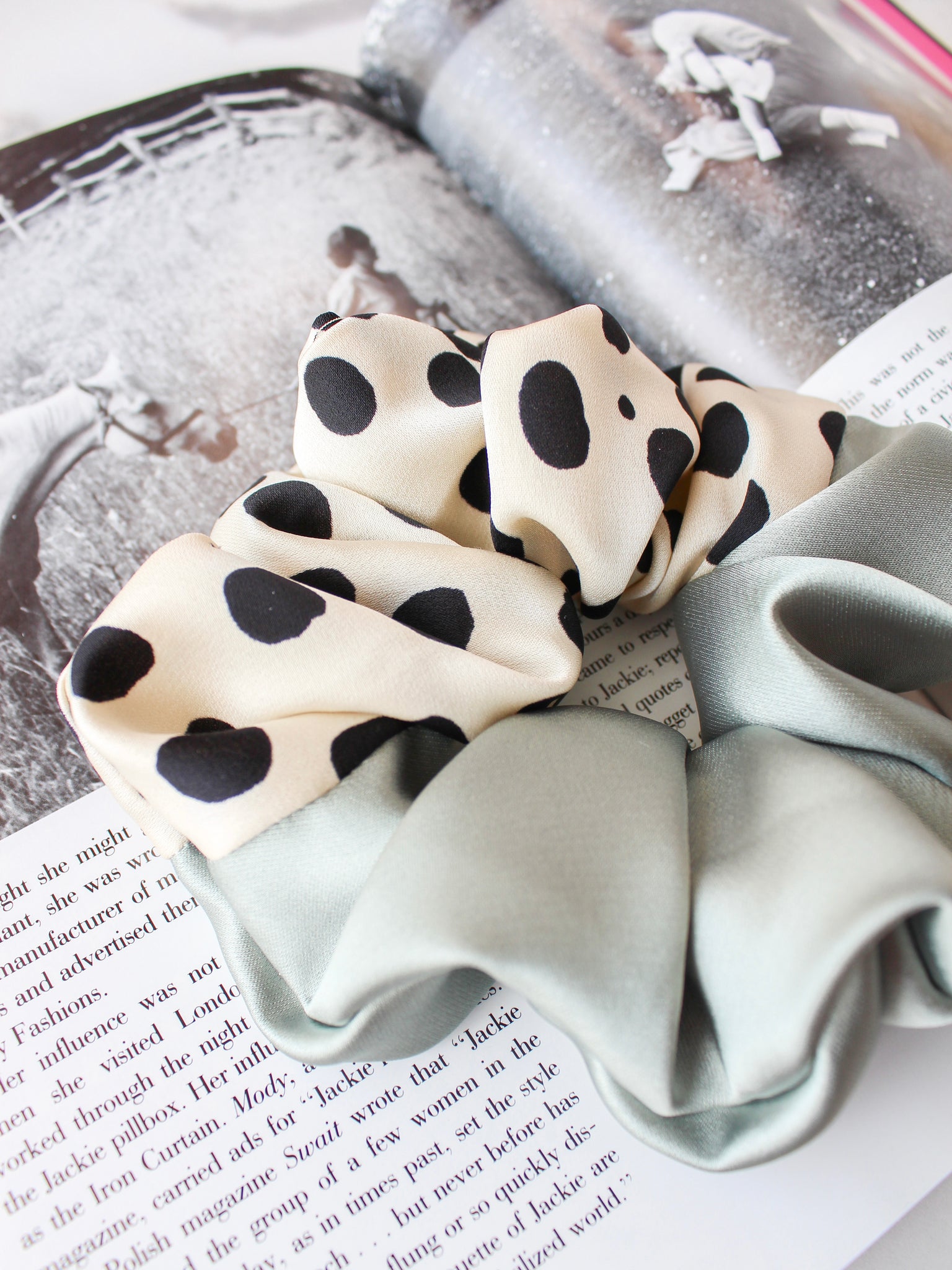 Shirley Jumbo Scrunchie